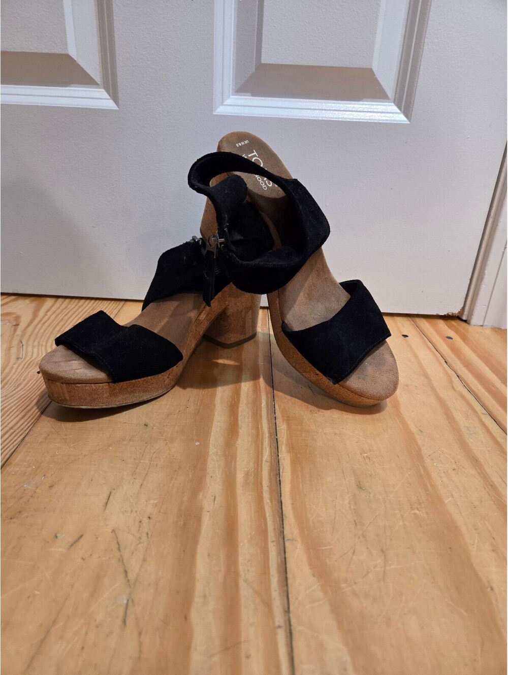 TOMS Black Suede Leather Upper Block Heel Sandals Size 8.5